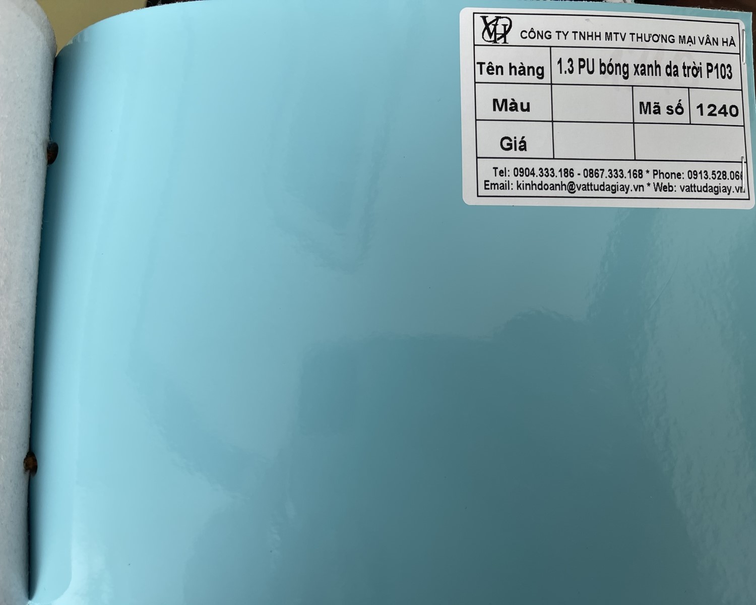 PU bóng xanh da trời P103